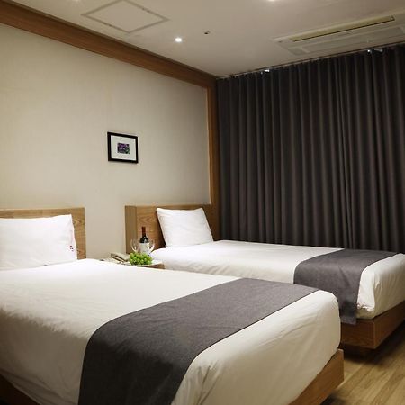 Incheon The Hotel Yeongjong Exteriör bild