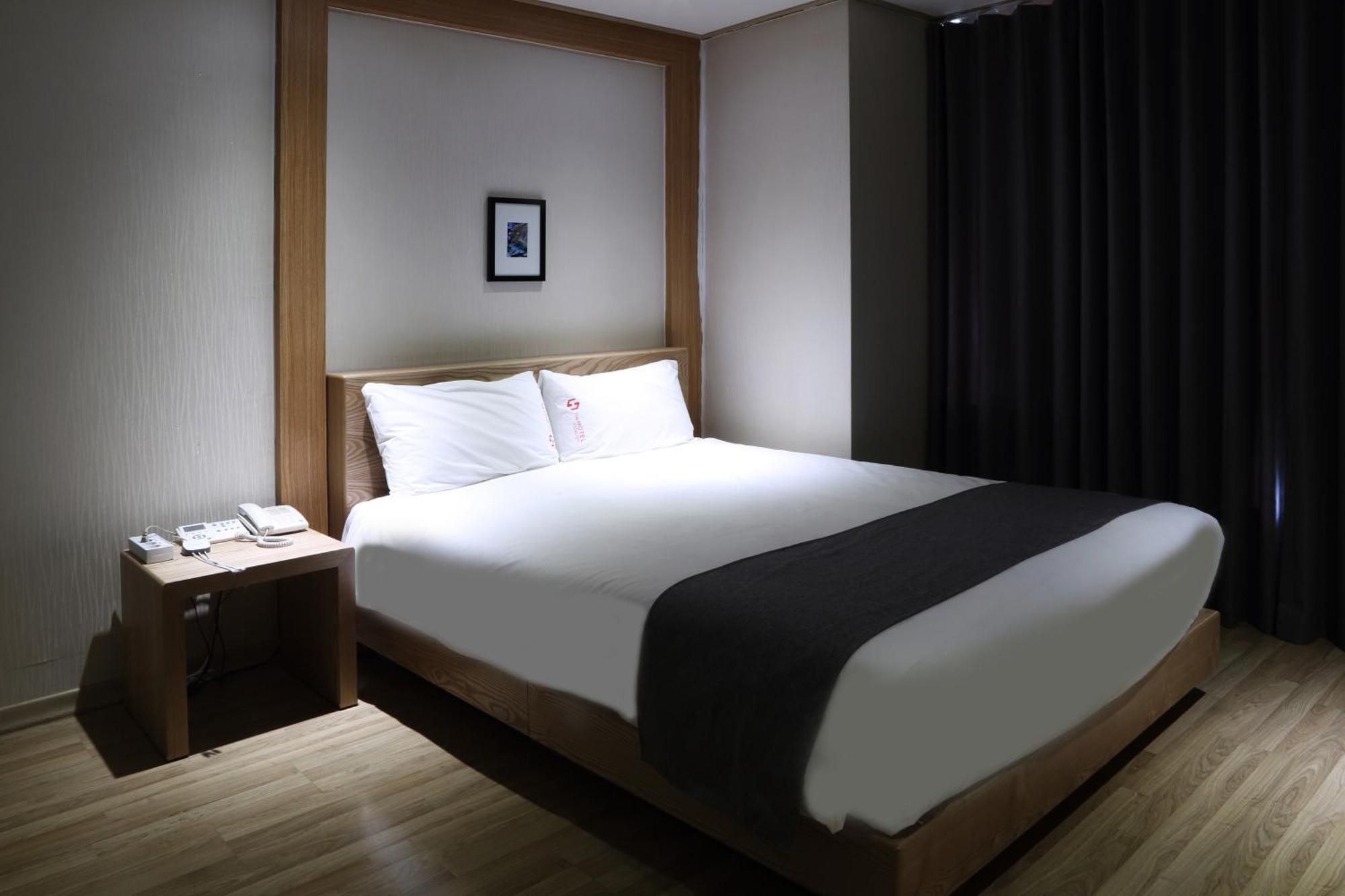 Incheon The Hotel Yeongjong Exteriör bild