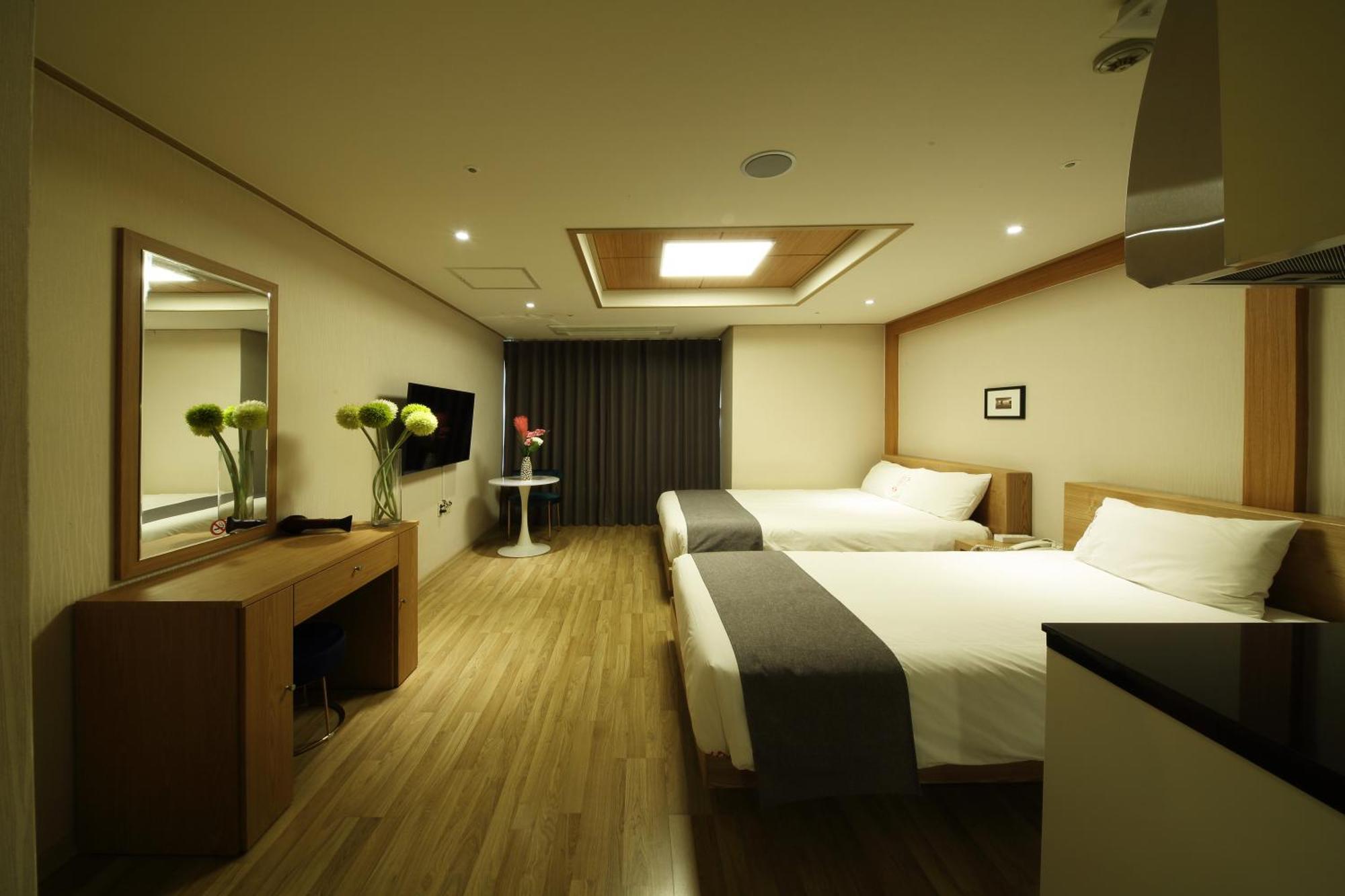 Incheon The Hotel Yeongjong Exteriör bild