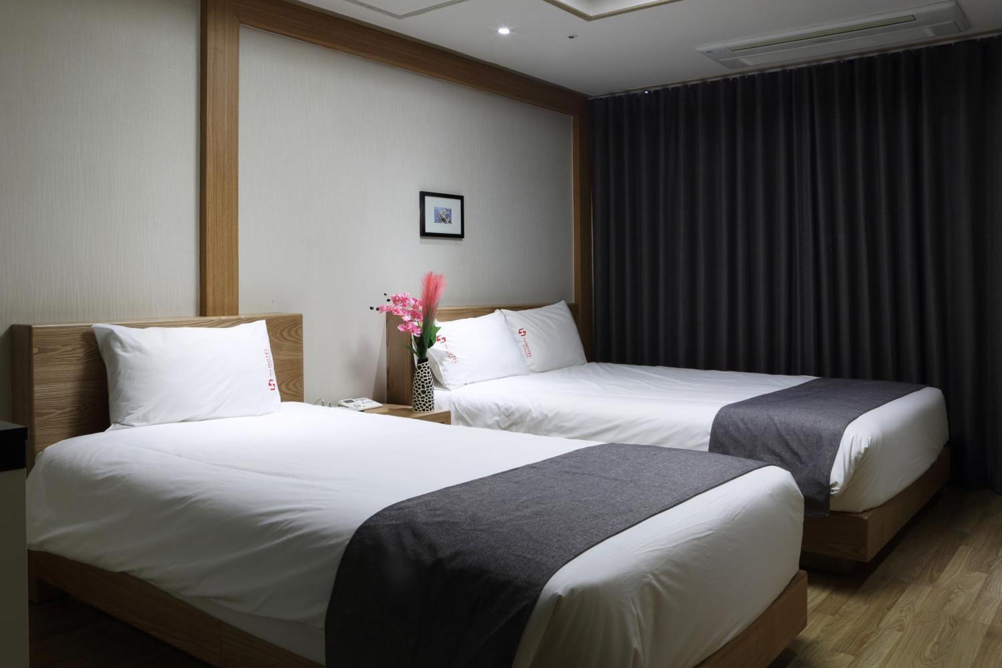 Incheon The Hotel Yeongjong Exteriör bild