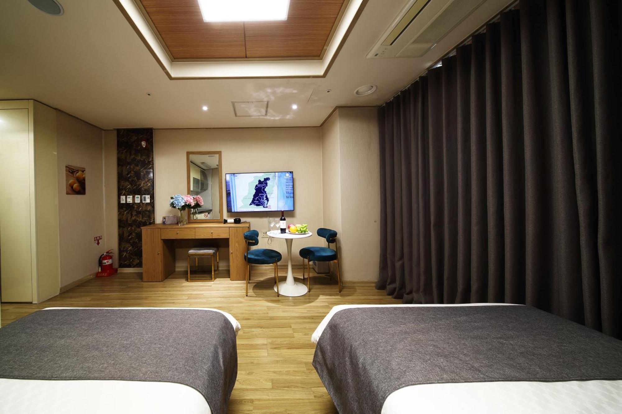 Incheon The Hotel Yeongjong Exteriör bild