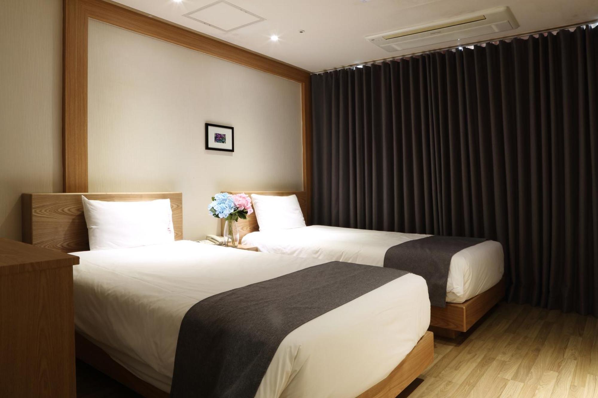 Incheon The Hotel Yeongjong Exteriör bild