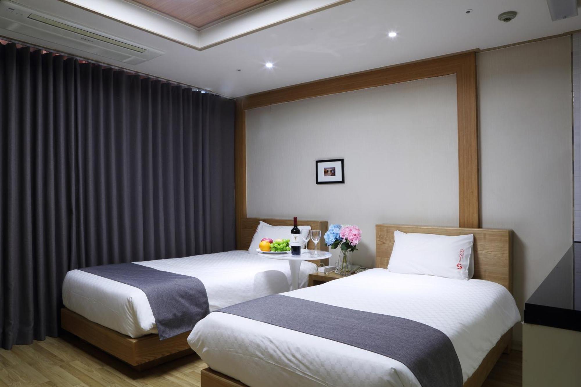Incheon The Hotel Yeongjong Exteriör bild