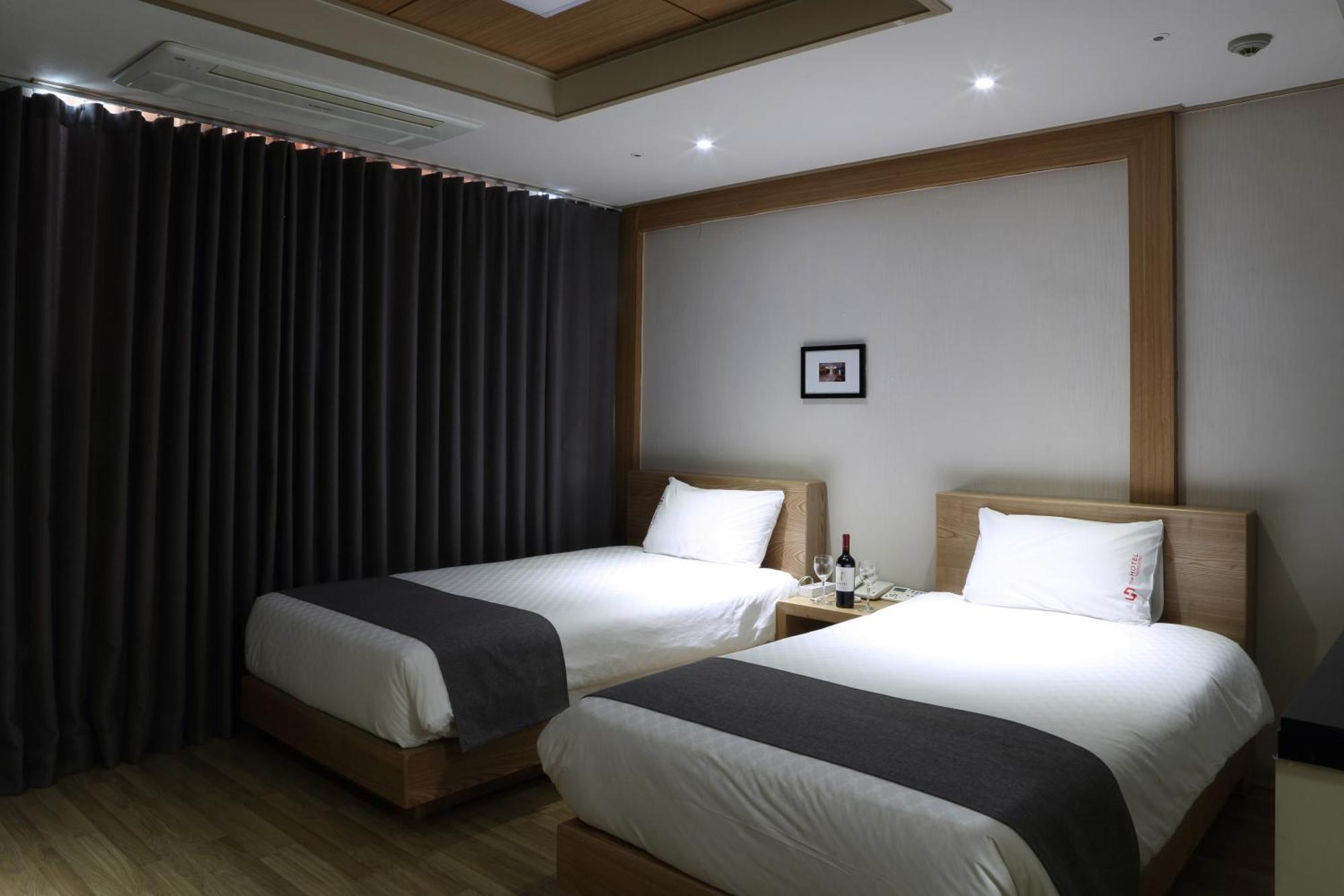 Incheon The Hotel Yeongjong Exteriör bild