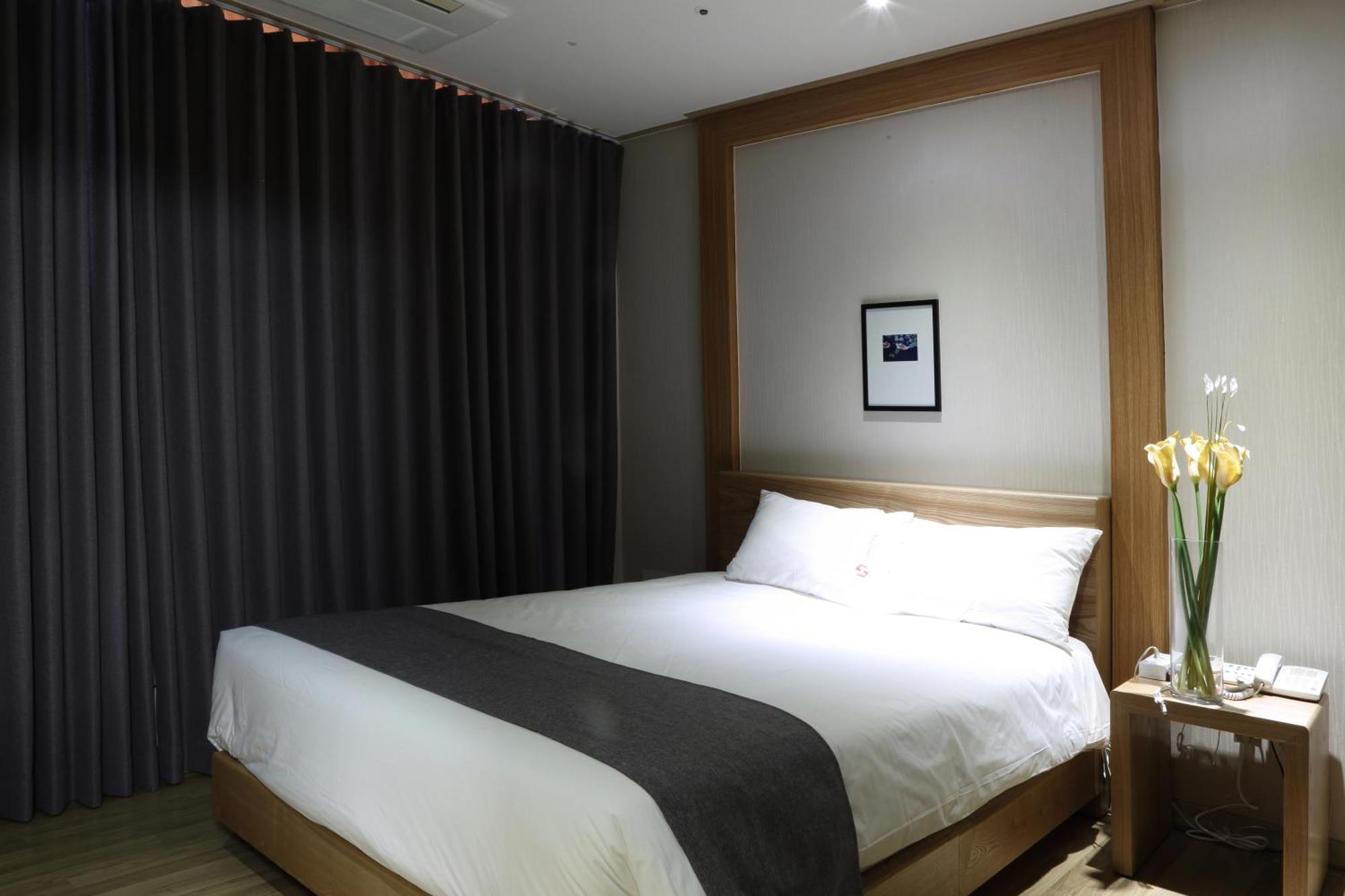 Incheon The Hotel Yeongjong Exteriör bild