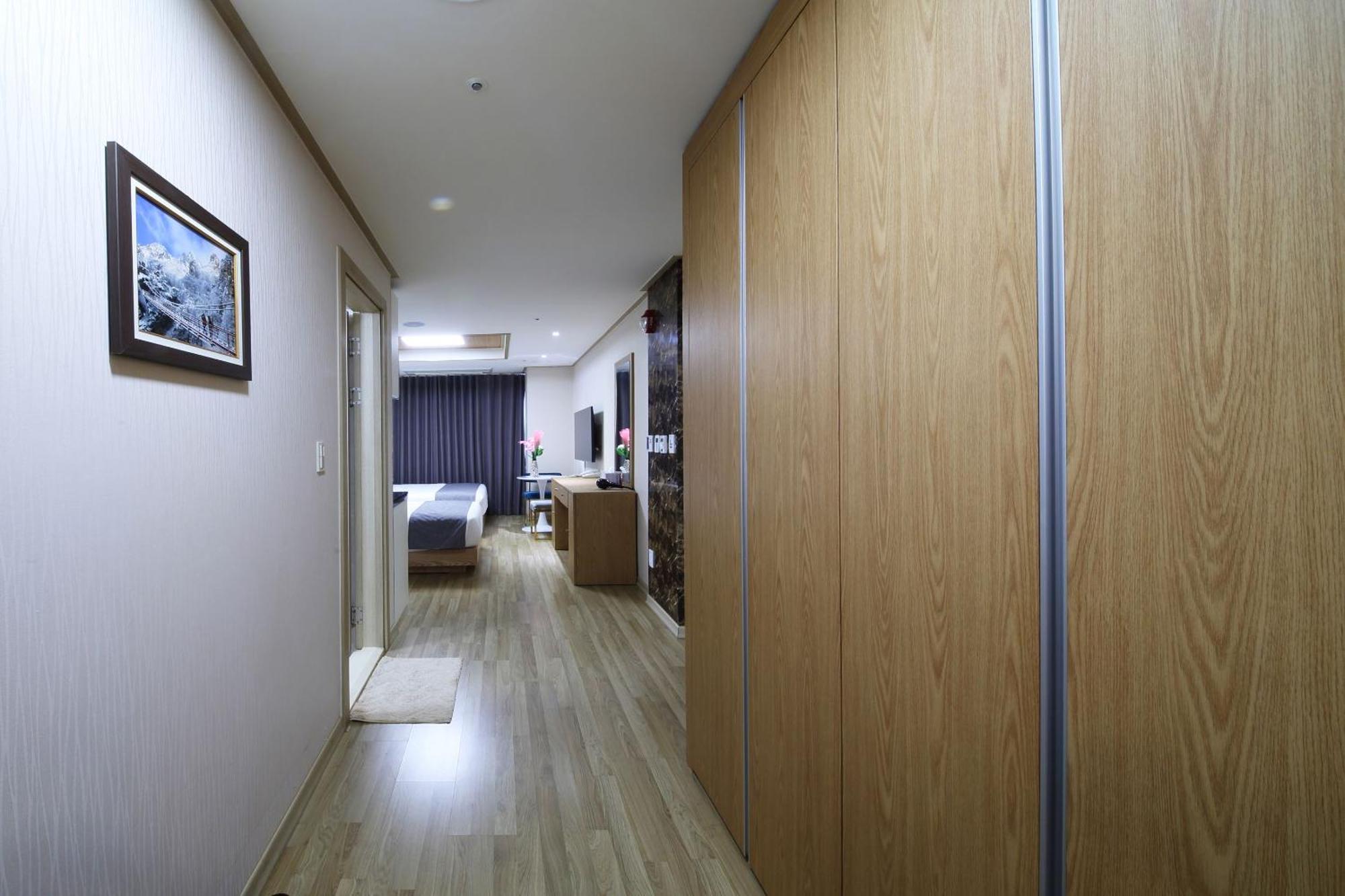 Incheon The Hotel Yeongjong Exteriör bild