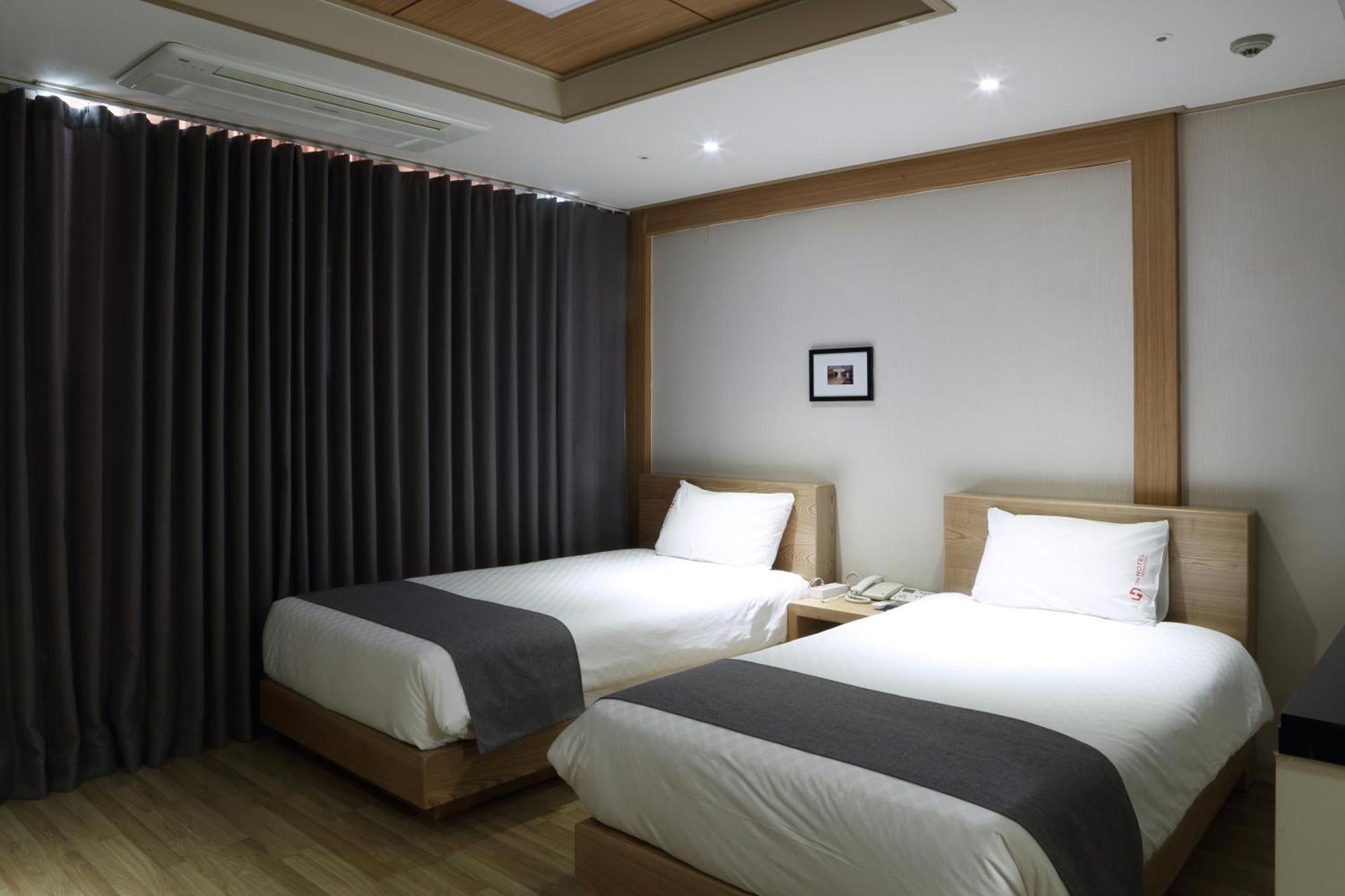 Incheon The Hotel Yeongjong Exteriör bild